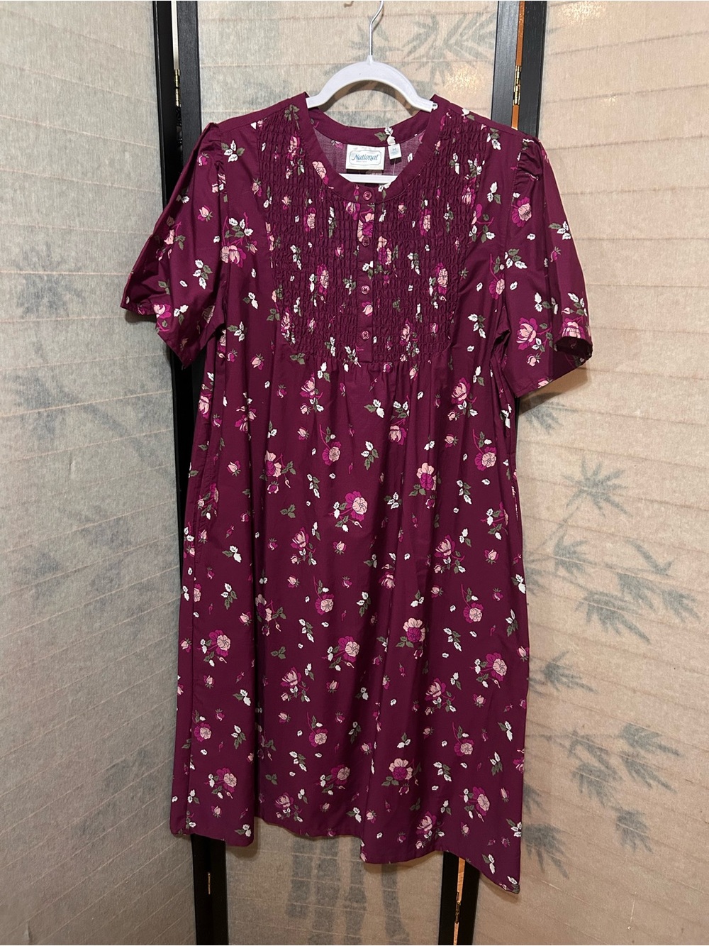 National Lounge/House Dress Floral Print Burgundy Smocked Chest Buttons Medium